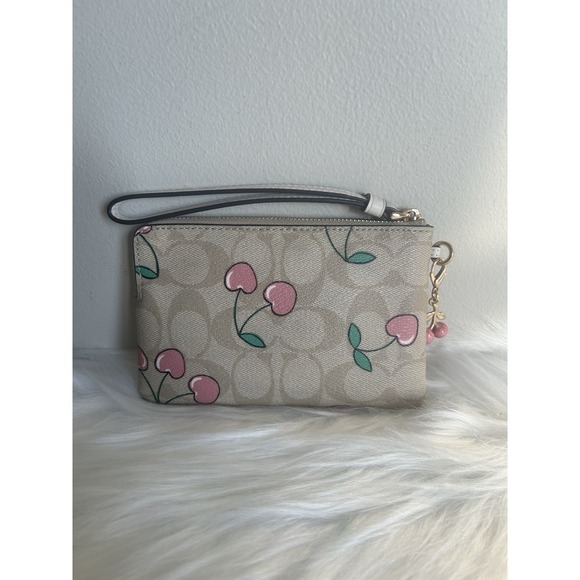 Coach Heart Cherry Corner Zip Wristlet Signature Canvas Khaki CF398 New - Picture 3 of 6